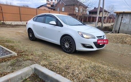 Opel Astra J, 2012 год, 980 000 рублей, 2 фотография