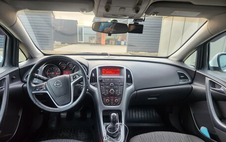 Opel Astra J, 2012 год, 980 000 рублей, 9 фотография