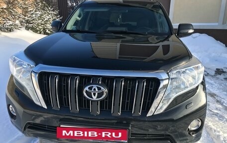 Toyota Land Cruiser Prado 150 рестайлинг 2, 2014 год, 3 407 000 рублей, 3 фотография