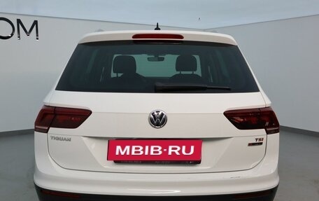 Volkswagen Tiguan II, 2017 год, 2 397 000 рублей, 4 фотография