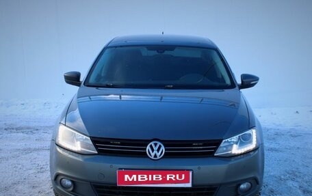 Volkswagen Jetta VI, 2012 год, 899 000 рублей, 2 фотография