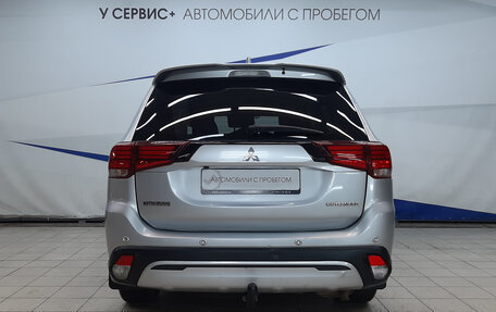 Mitsubishi Outlander III рестайлинг 3, 2019 год, 2 595 000 рублей, 4 фотография