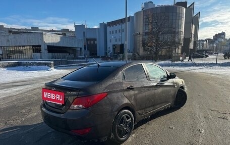 Hyundai Solaris II рестайлинг, 2015 год, 830 000 рублей, 5 фотография