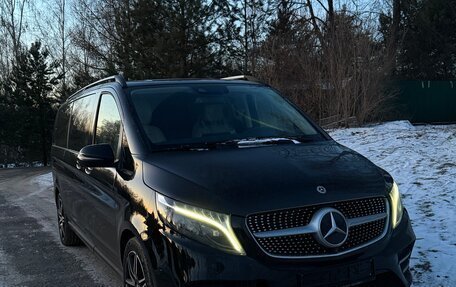 Mercedes-Benz V-Класс, 2023 год, 12 900 000 рублей, 2 фотография