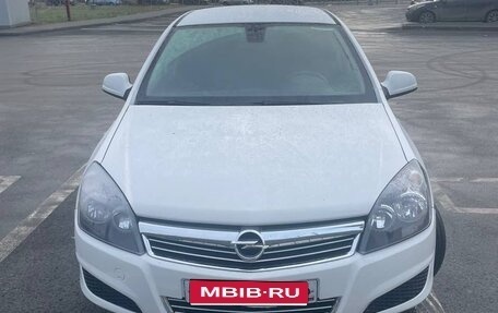 Opel Astra H, 2011 год, 660 000 рублей, 1 фотография