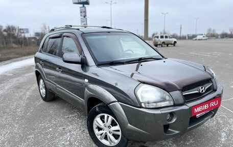 Hyundai Tucson III, 2008 год, 930 000 рублей, 2 фотография