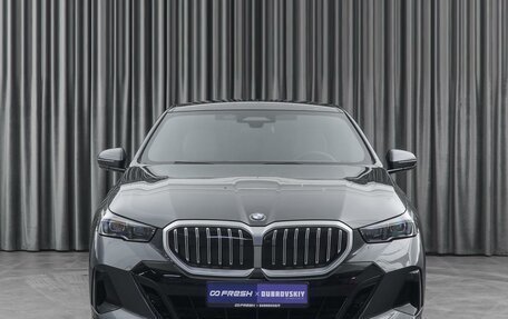 BMW 5 серия, 2023 год, 9 348 000 рублей, 3 фотография