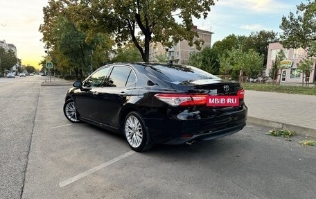 Toyota Camry, 2021 год, 3 115 000 рублей, 4 фотография