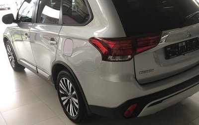 Mitsubishi Outlander III рестайлинг 3, 2019 год, 2 600 000 рублей, 1 фотография