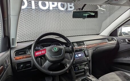 Skoda Superb III рестайлинг, 2013 год, 1 295 000 рублей, 34 фотография