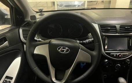 Hyundai Solaris II рестайлинг, 2011 год, 870 000 рублей, 7 фотография