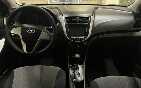 Hyundai Solaris II рестайлинг, 2011 год, 870 000 рублей, 8 фотография