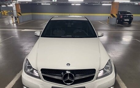 Mercedes-Benz C-Класс, 2013 год, 1 270 000 рублей, 1 фотография