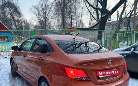 Hyundai Solaris II рестайлинг, 2015 год, 1 040 000 рублей, 3 фотография