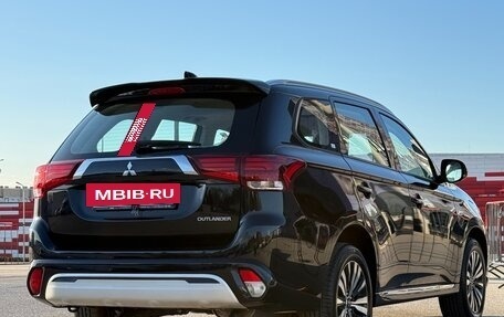 Mitsubishi Outlander III рестайлинг 3, 2022 год, 3 357 000 рублей, 34 фотография