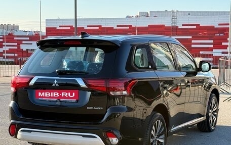 Mitsubishi Outlander III рестайлинг 3, 2022 год, 3 357 000 рублей, 35 фотография