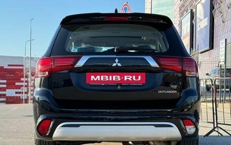 Mitsubishi Outlander III рестайлинг 3, 2022 год, 3 357 000 рублей, 31 фотография