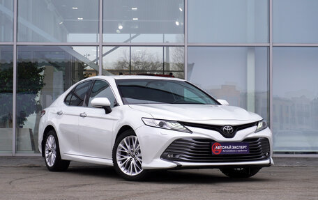 Toyota Camry, 2019 год, 3 082 000 рублей, 3 фотография