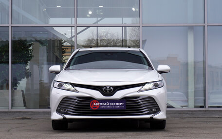 Toyota Camry, 2019 год, 3 082 000 рублей, 2 фотография