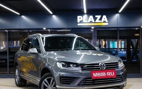 Volkswagen Touareg III, 2016 год, 2 999 000 рублей, 2 фотография