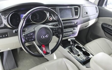 KIA Carnival III, 2018 год, 3 200 000 рублей, 12 фотография