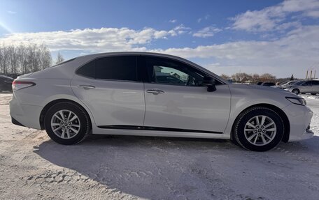 Toyota Camry, 2018 год, 2 550 000 рублей, 9 фотография