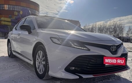 Toyota Camry, 2018 год, 2 550 000 рублей, 10 фотография