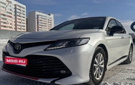 Toyota Camry, 2018 год, 2 550 000 рублей, 11 фотография