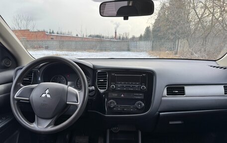 Mitsubishi Outlander III рестайлинг 3, 2012 год, 980 000 рублей, 9 фотография