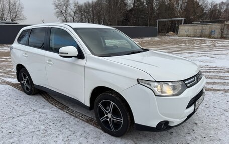 Mitsubishi Outlander III рестайлинг 3, 2012 год, 980 000 рублей, 7 фотография