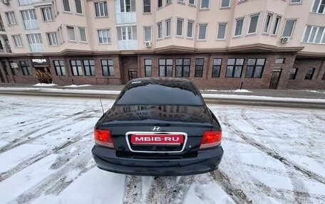 Hyundai Sonata IV рестайлинг, 2005 год, 590 000 рублей, 3 фотография