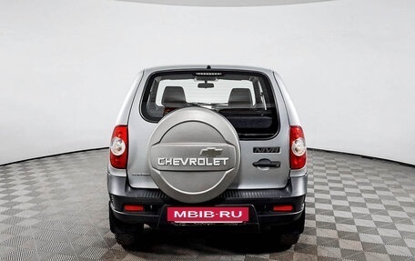 Chevrolet Niva I рестайлинг, 2015 год, 605 000 рублей, 10 фотография