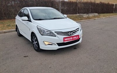 Hyundai Solaris II рестайлинг, 2015 год, 950 000 рублей, 1 фотография