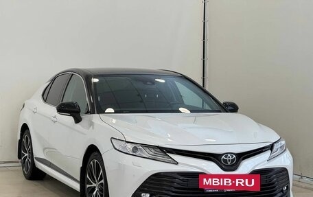 Toyota Camry, 2021 год, 3 271 000 рублей, 2 фотография