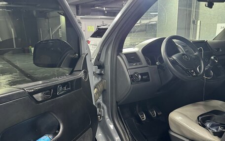 Volkswagen Caravelle T5, 2011 год, 2 050 000 рублей, 6 фотография