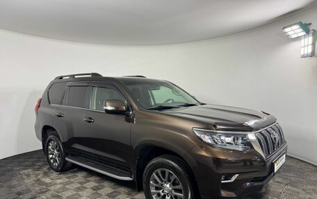 Toyota Land Cruiser Prado 150 рестайлинг 2, 2018 год, 4 290 000 рублей, 2 фотография