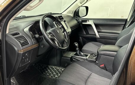 Toyota Land Cruiser Prado 150 рестайлинг 2, 2018 год, 4 290 000 рублей, 8 фотография