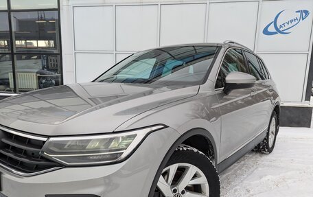 Volkswagen Tiguan II, 2021 год, 2 950 000 рублей, 14 фотография