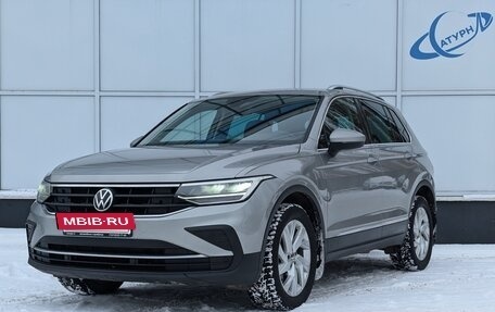 Volkswagen Tiguan II, 2021 год, 2 950 000 рублей, 2 фотография