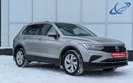 Volkswagen Tiguan II, 2021 год, 2 950 000 рублей, 3 фотография