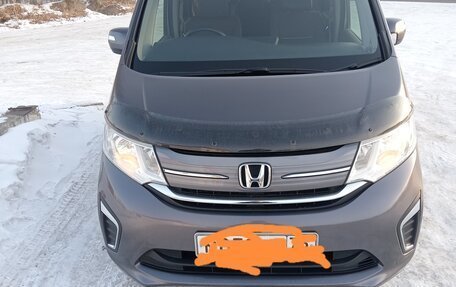 Honda Stepwgn IV, 2016 год, 2 150 000 рублей, 2 фотография