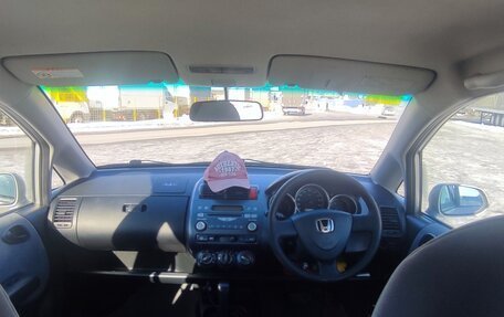 Honda Fit III, 2002 год, 450 000 рублей, 11 фотография