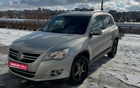 Volkswagen Tiguan I, 2011 год, 1 300 000 рублей, 1 фотография