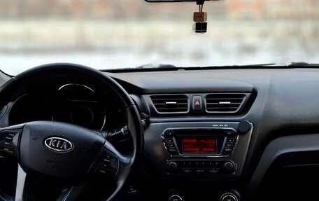 KIA Rio III рестайлинг, 2011 год, 800 000 рублей, 15 фотография