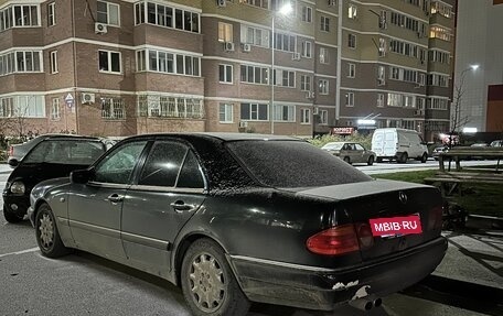 Mercedes-Benz E-Класс, 1996 год, 570 000 рублей, 7 фотография