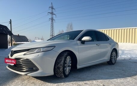 Toyota Camry, 2018 год, 2 250 000 рублей, 7 фотография