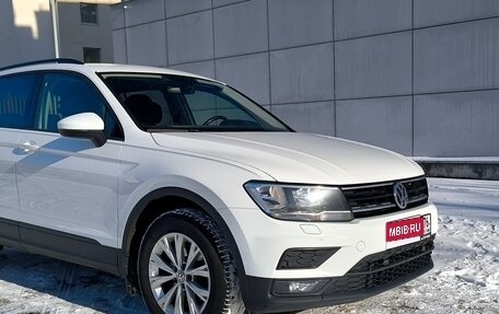 Volkswagen Tiguan II, 2018 год, 2 450 000 рублей, 1 фотография