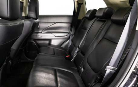 Mitsubishi Outlander III рестайлинг 3, 2012 год, 1 499 000 рублей, 10 фотография