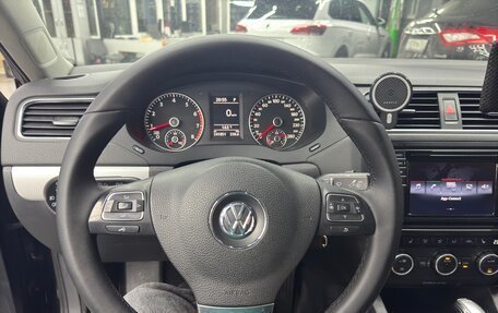 Volkswagen Jetta VI, 2013 год, 930 000 рублей, 14 фотография