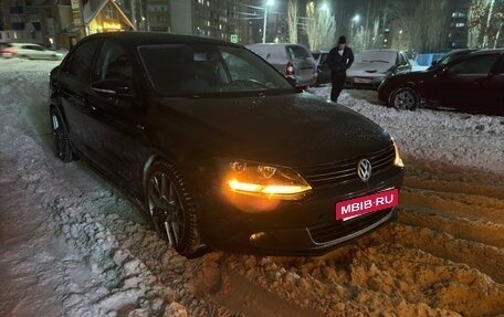 Volkswagen Jetta VI, 2013 год, 930 000 рублей, 5 фотография